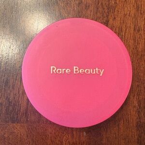 Rare Beauty by Selena Gomez soft pinch matte bouncy blush in THRIVING